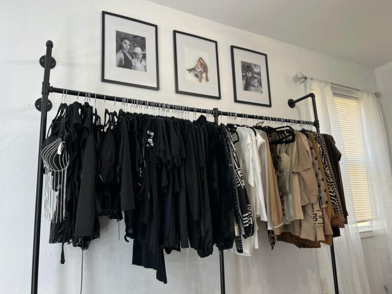 24 Brilliant No Closet Solutions for Small Bedrooms - Addicted To ...