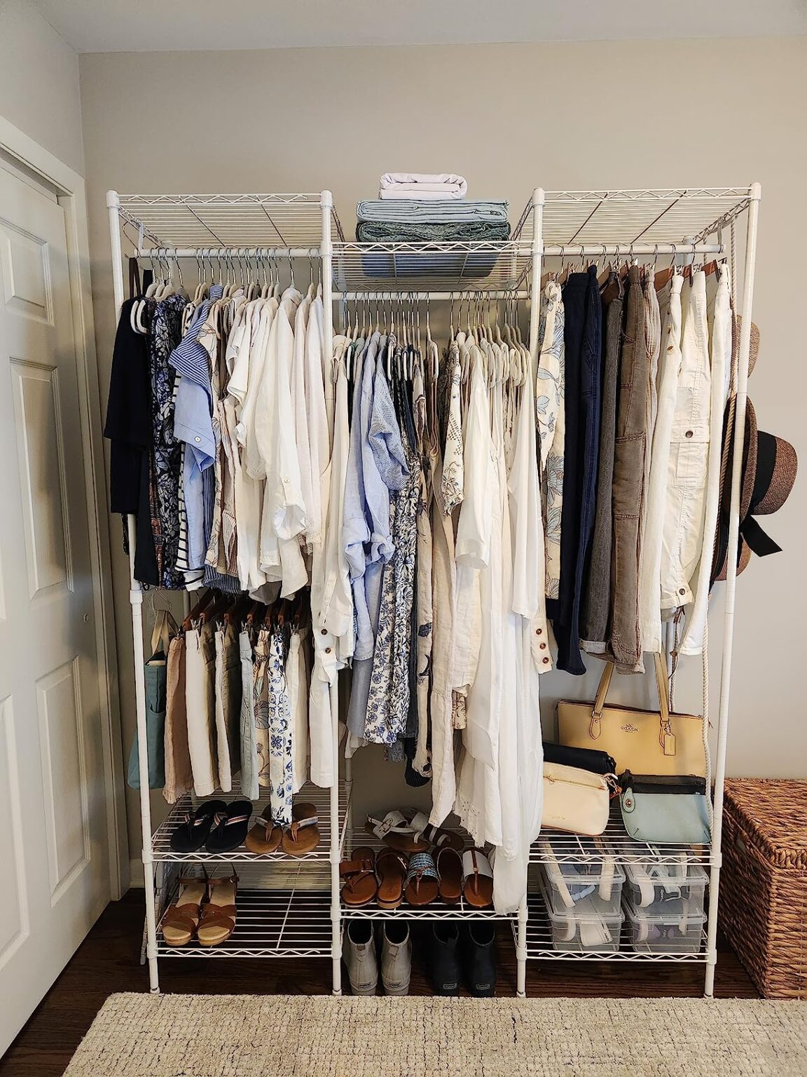 24 Brilliant No Closet Solutions for Small Bedrooms - Addicted To ...