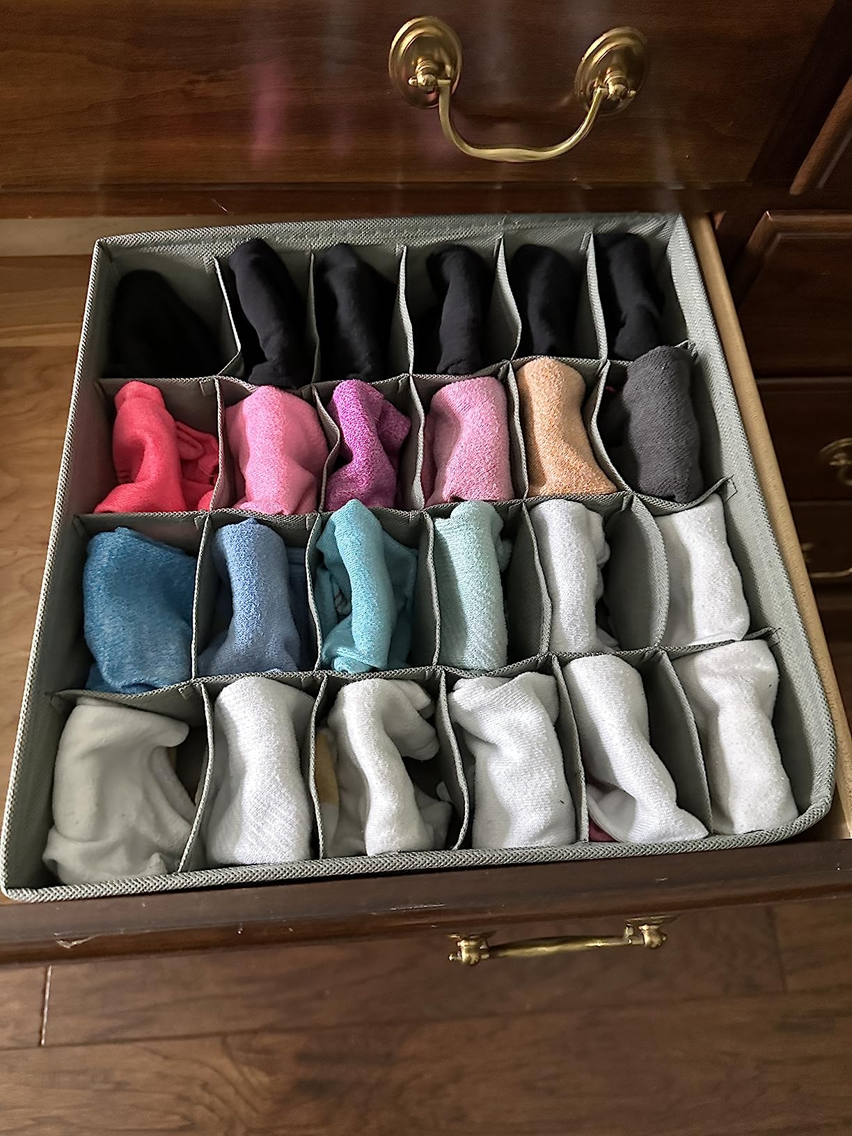 21 Practical Walk In Closet Organization Ideas - Addicted To Organization