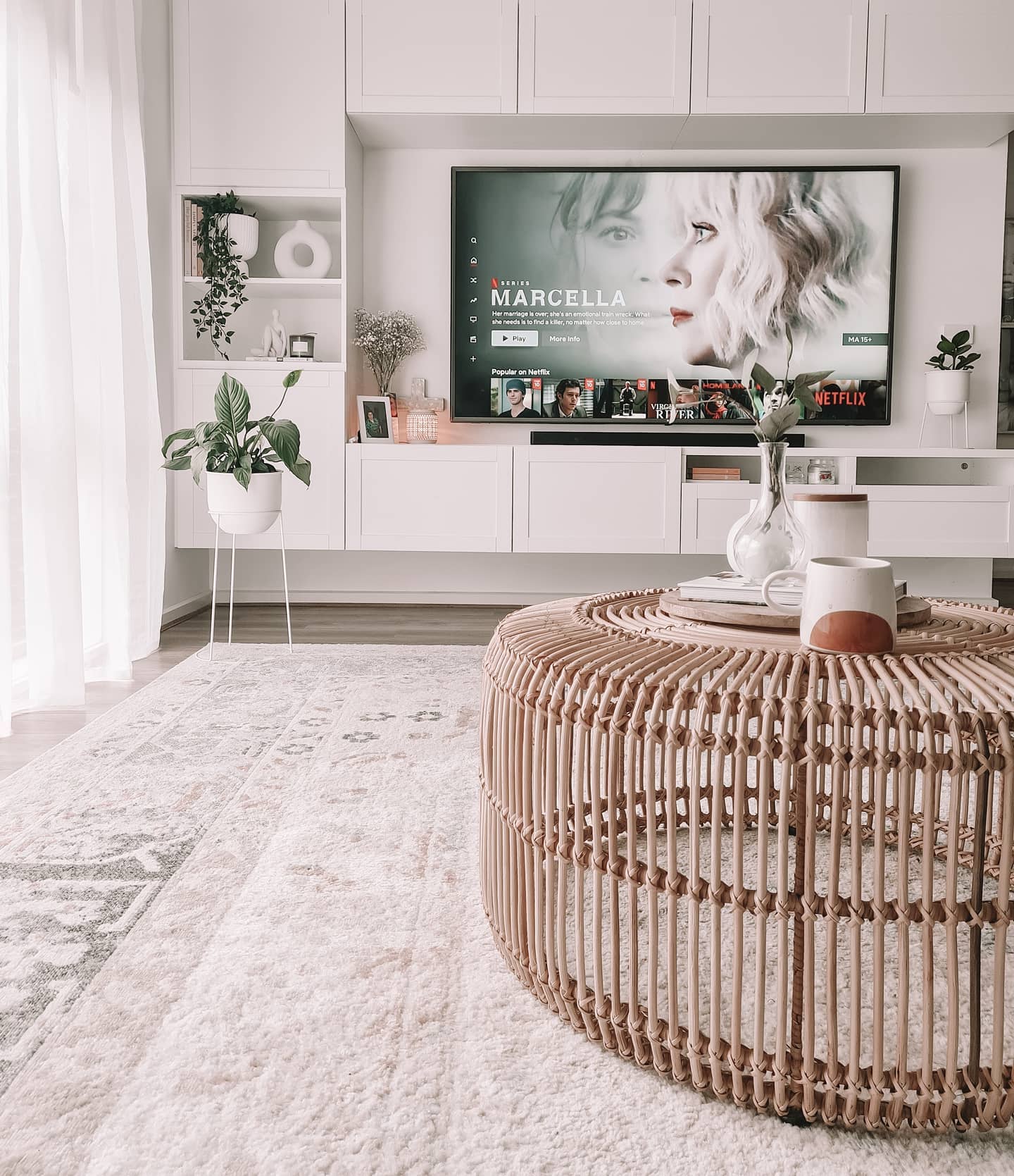 30 Trendy Living Room TV Wall Ideas for Any Style - Addicted To ...