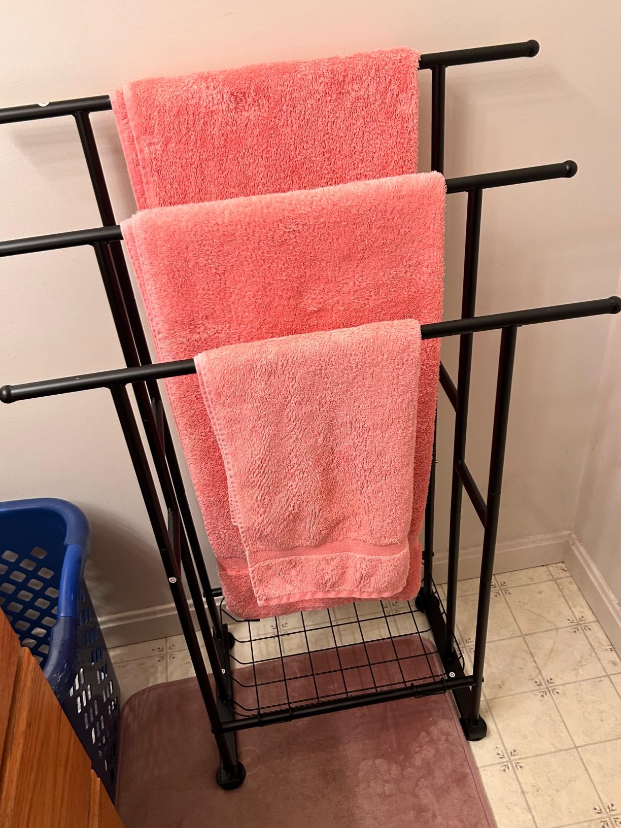 25 Stylish Bathroom Towel Rack Ideas to Enhance Your Space - Addicted ...