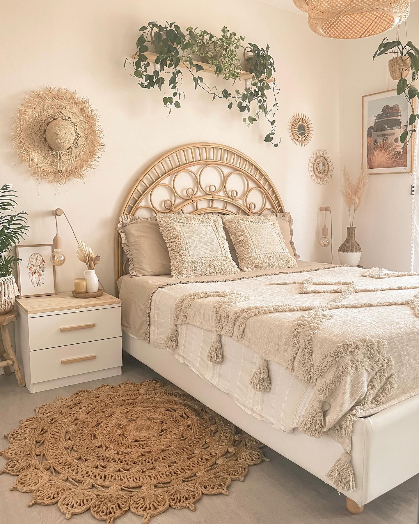 53 Stunning Boho Bedroom Ideas for a Dreamy Sanctuary - Addicted To ...
