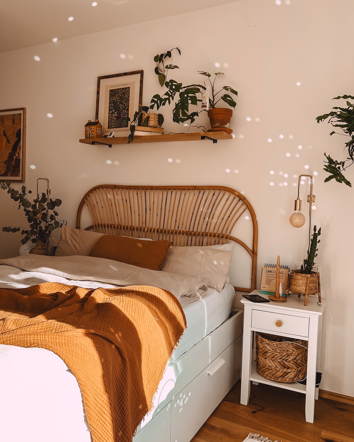 53 Stunning Boho Bedroom Ideas for a Dreamy Sanctuary - Addicted To ...