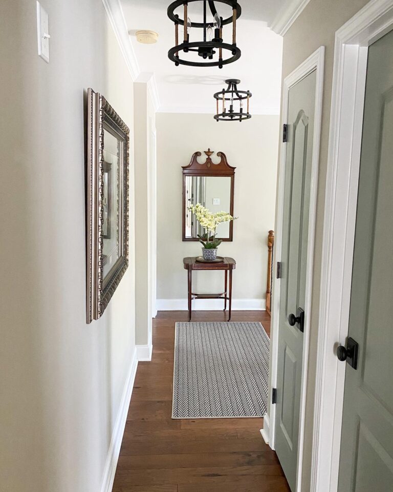 35 Beautiful Upstairs Hallway Ideas to Inspire You - Addicted To Organization