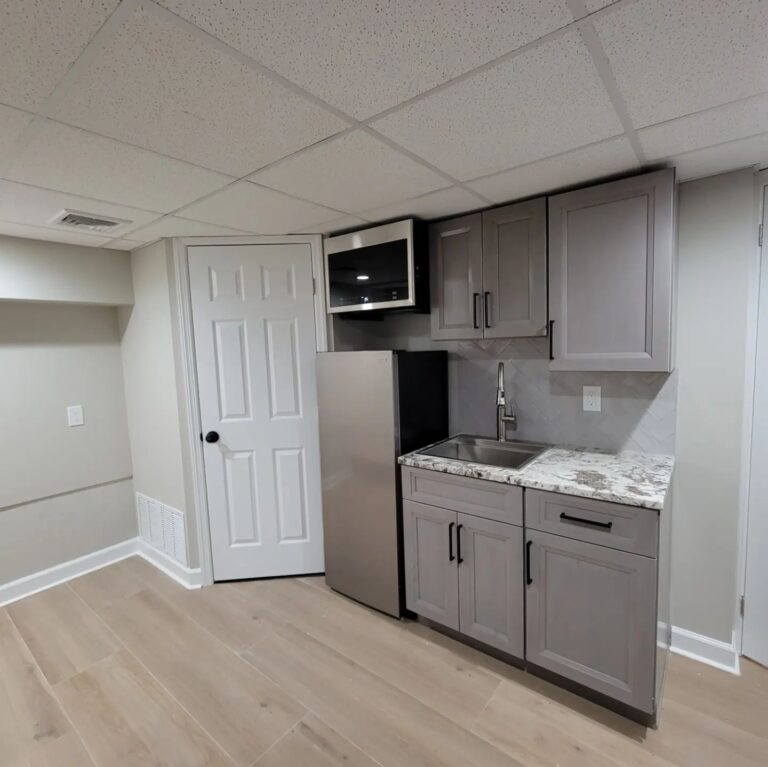 32 Stunning Basement Kitchenette Ideas You Need to See - Addicted To ...