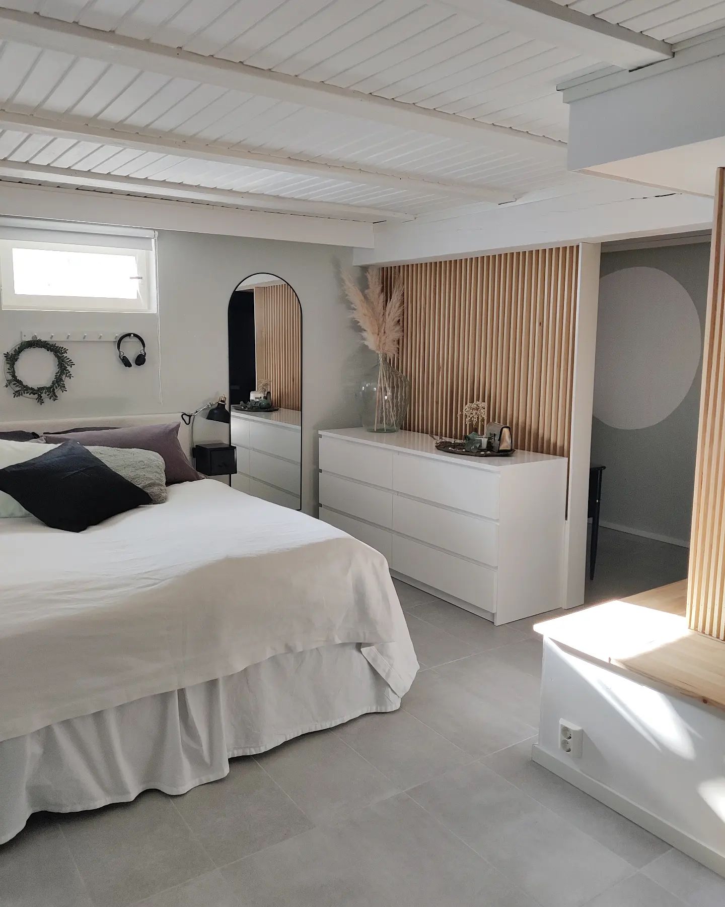 42 Beautiful Basement Bedroom Ideas for a Relaxing Retreat - Addicted To Organization