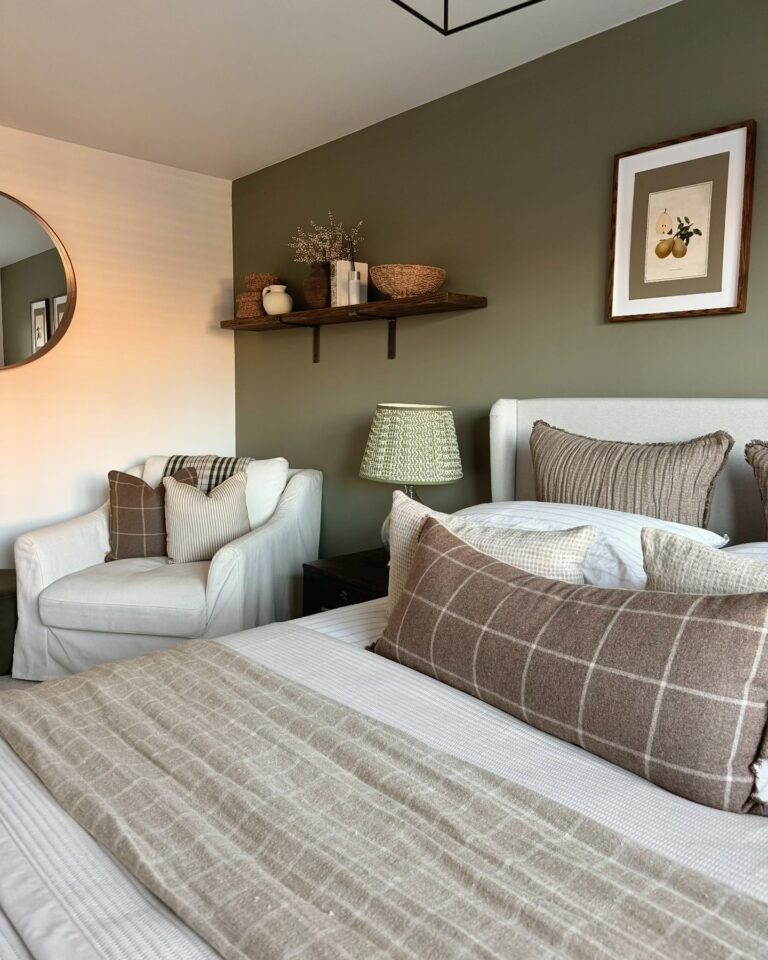 42 Stunning Green Bedroom Ideas for Every Style - Addicted To Organization