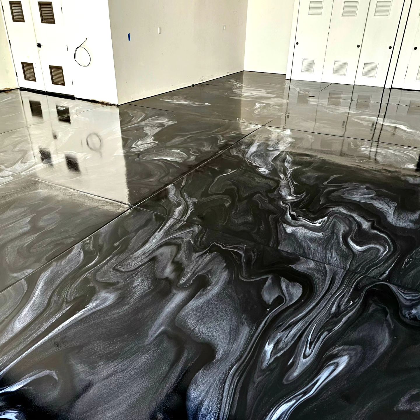 30 Garage Floor Ideas That Will Wow You - Addicted To Organization