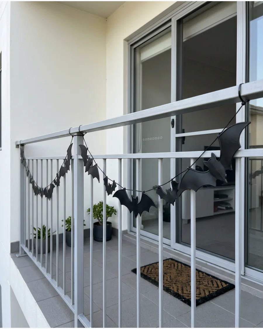 13. Bat Garland Railing