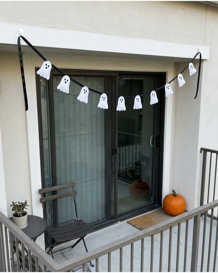 35. DIY Ghost Garland