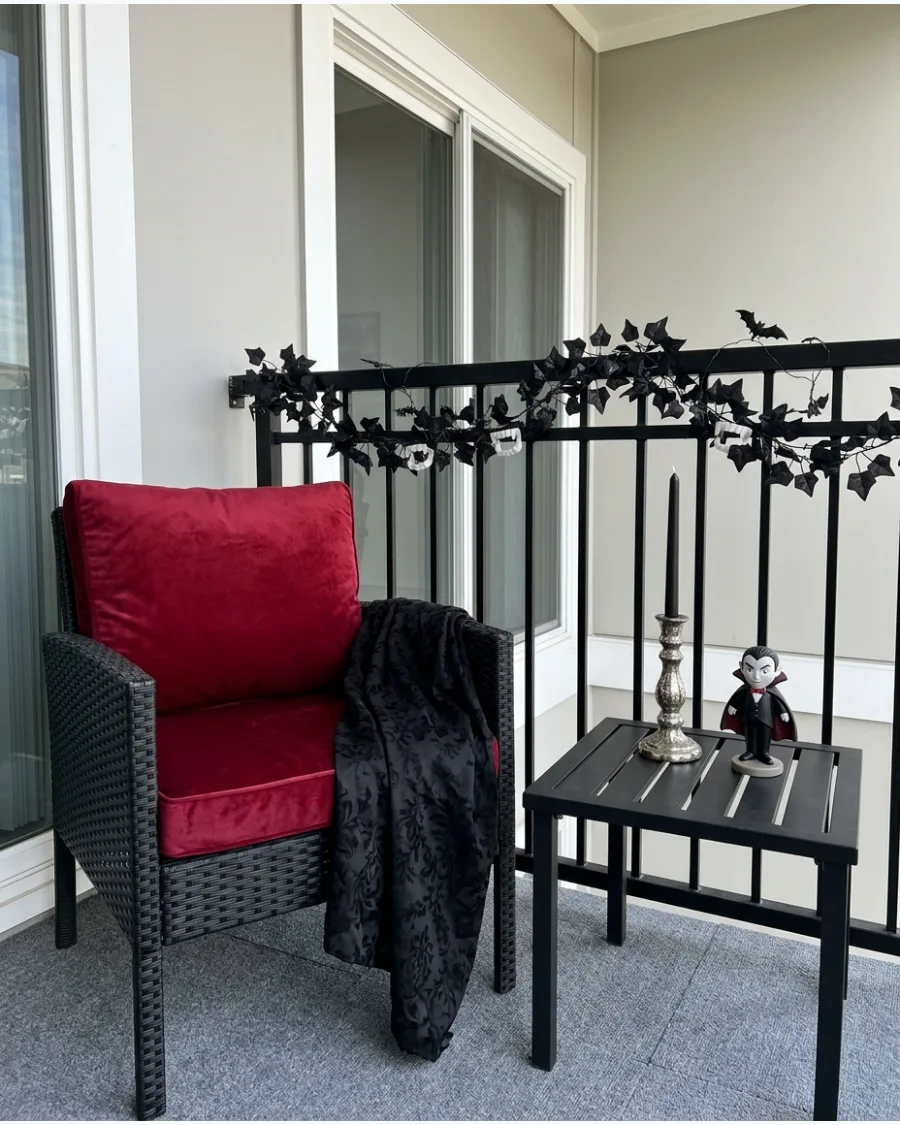 46. Vampire Balcony Lounge