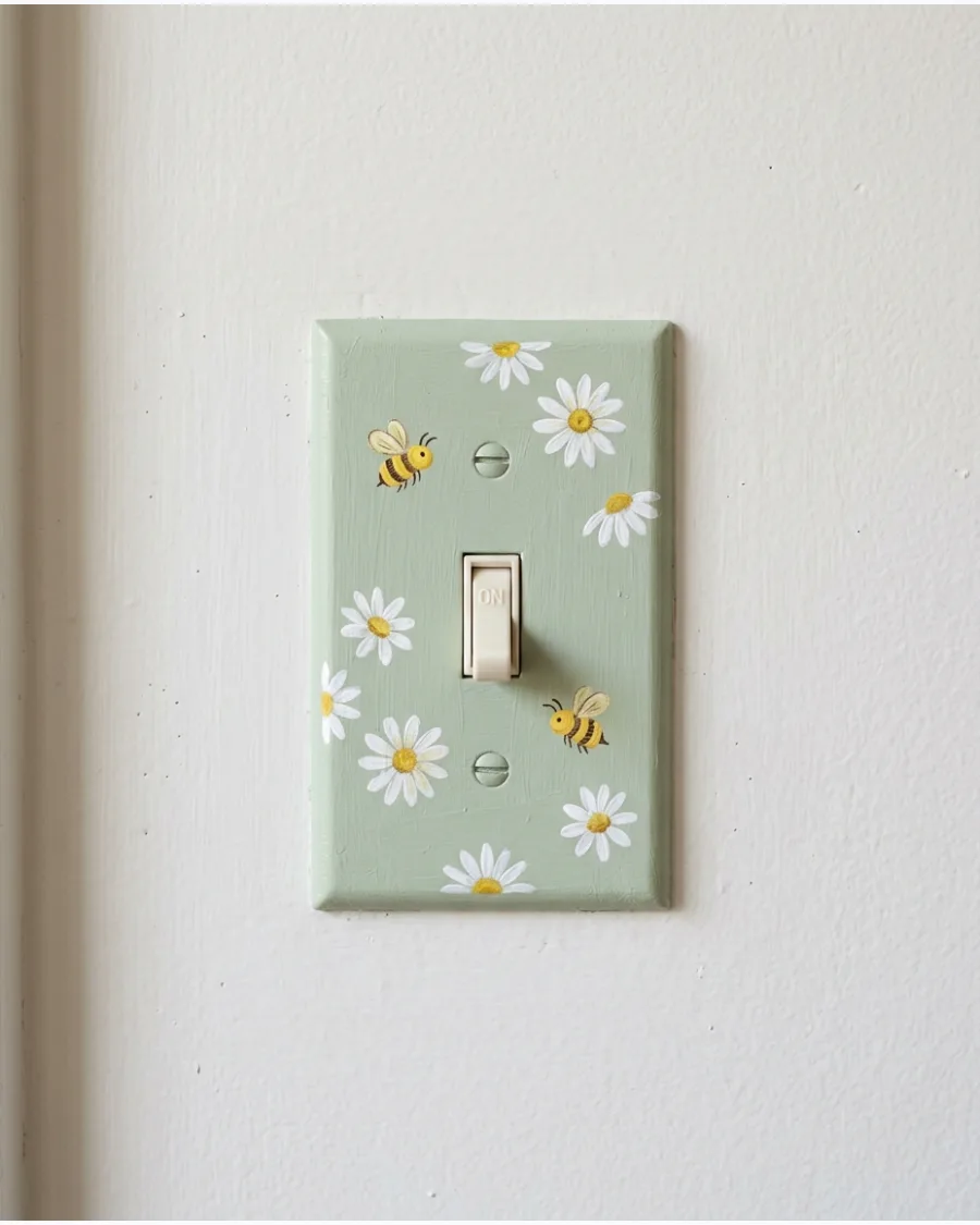 26. Bee and Wildflower Plate