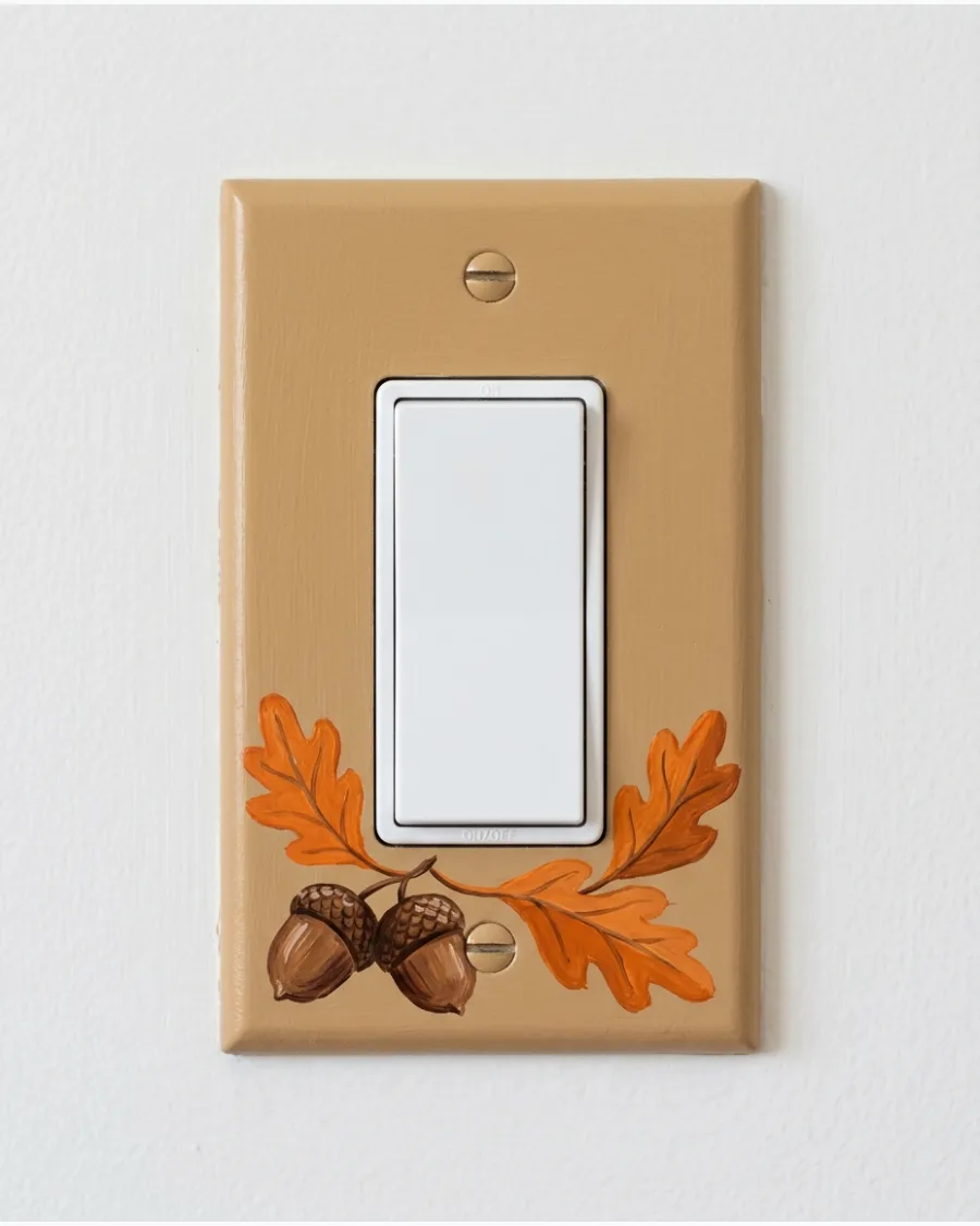28. Acorn and Oak Leaf Design