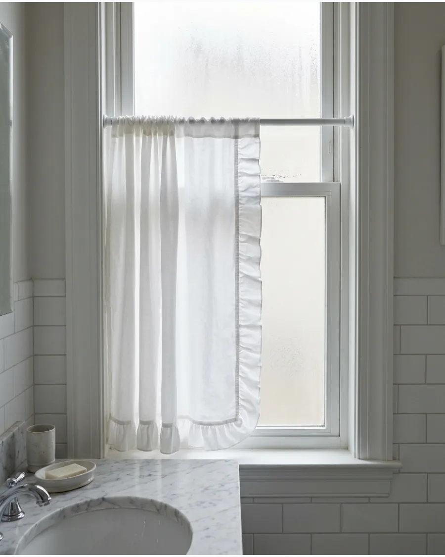 10. Narrow Ruffled-Edge Curtains