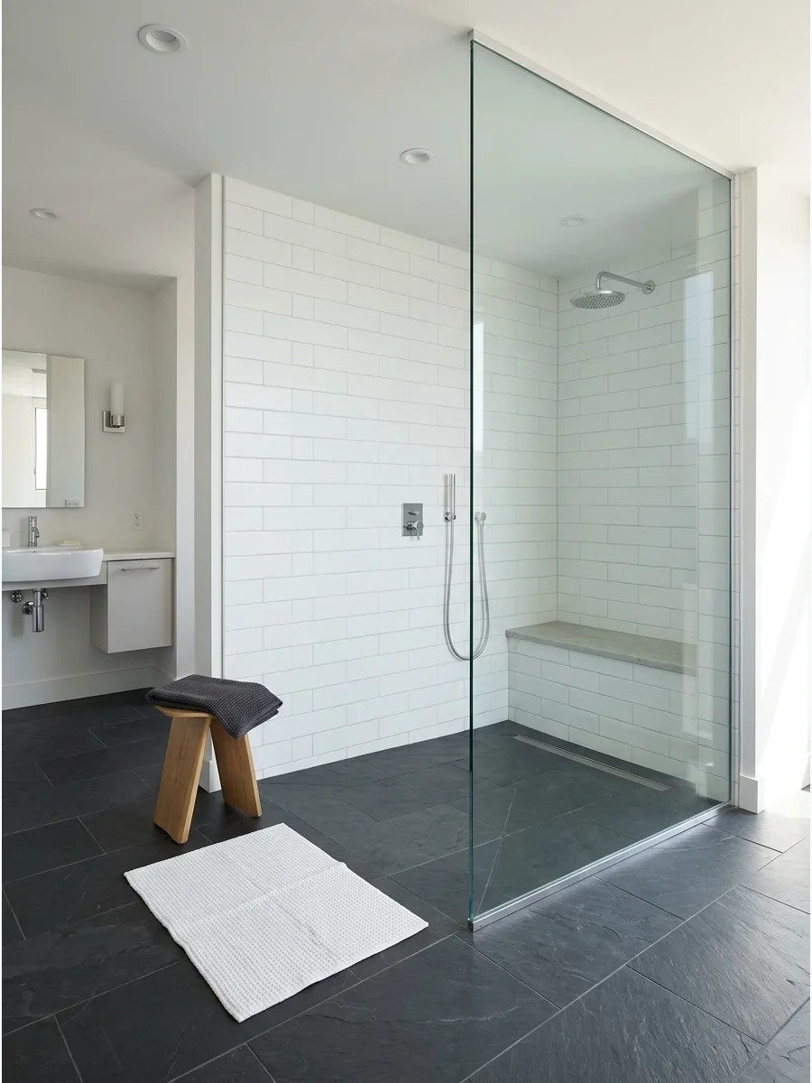 32. Seamless Glass Wall Shower
