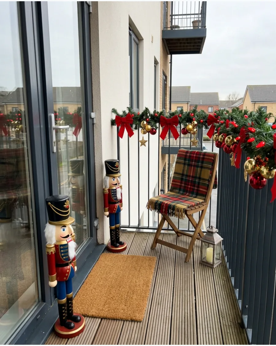 55. Nutcracker Christmas Balcony
