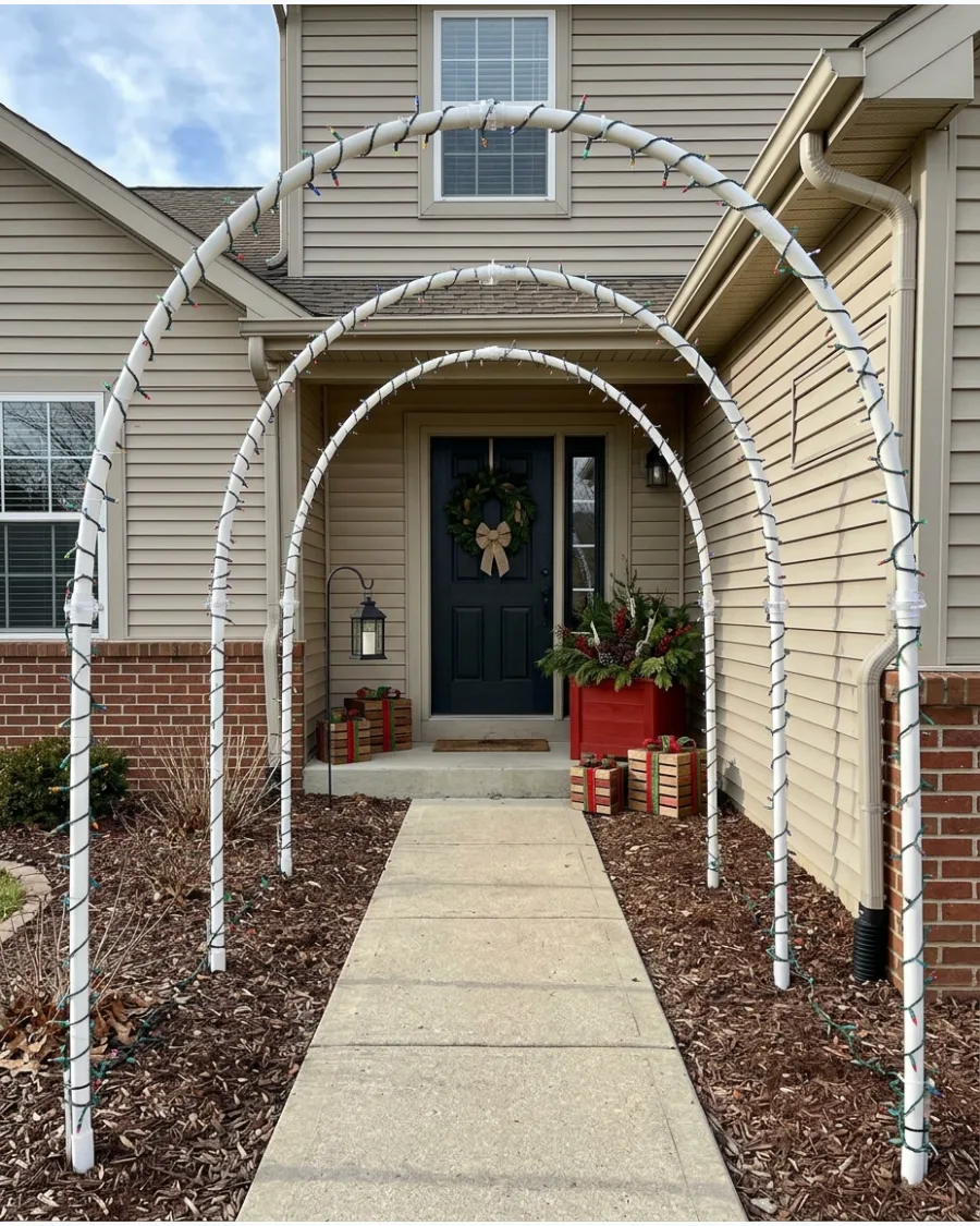 51. DIY Christmas Light Tunnel