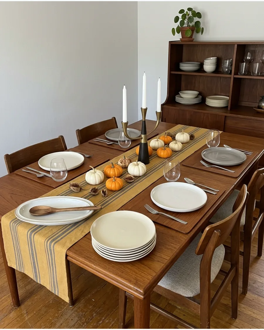 31. Mid-Century Friendsgiving Tablescape