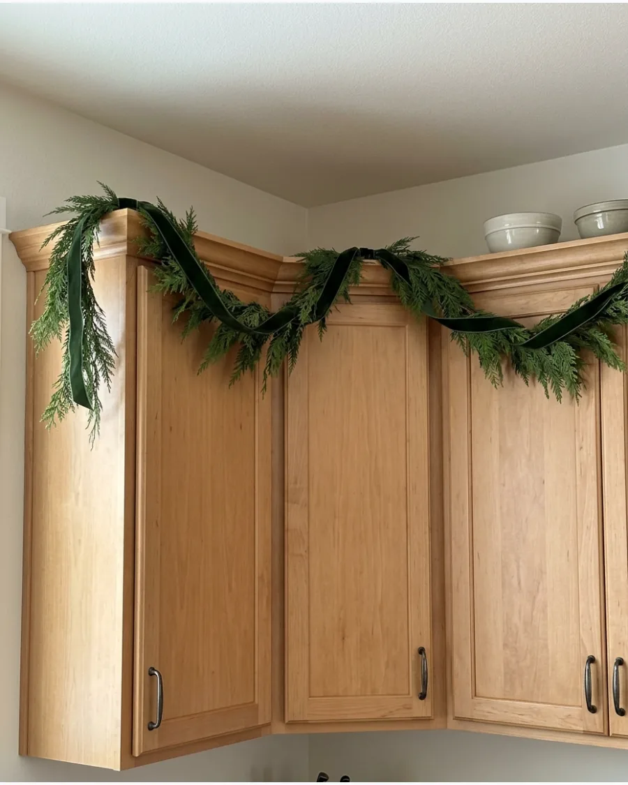 19. Forest Green Velvet Ribbon Garland