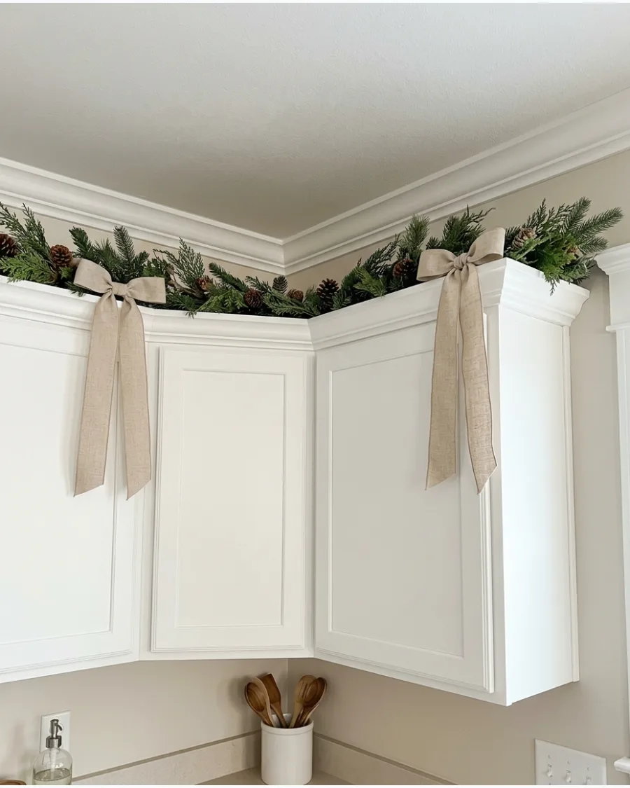 23. Long Ribbon Tails Between Cabinets
