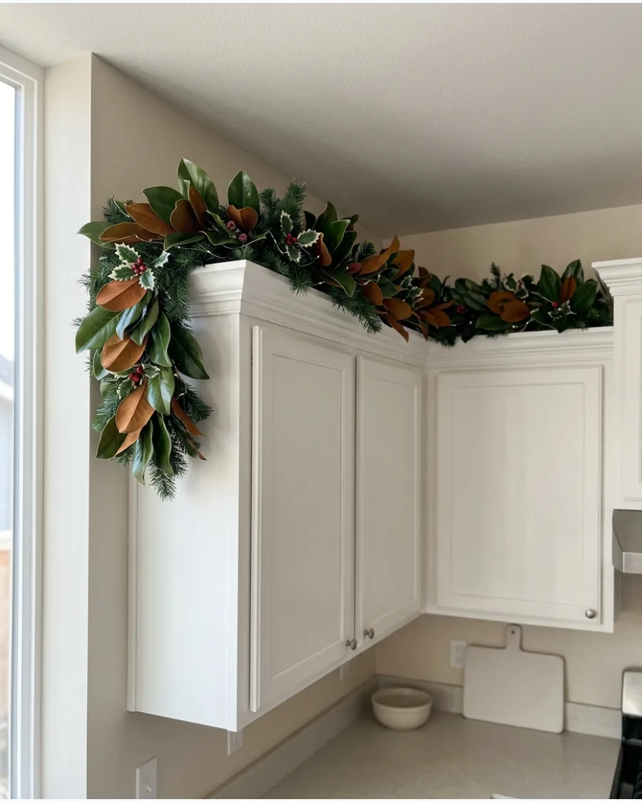 28. Magnolia Leaf Christmas Garland