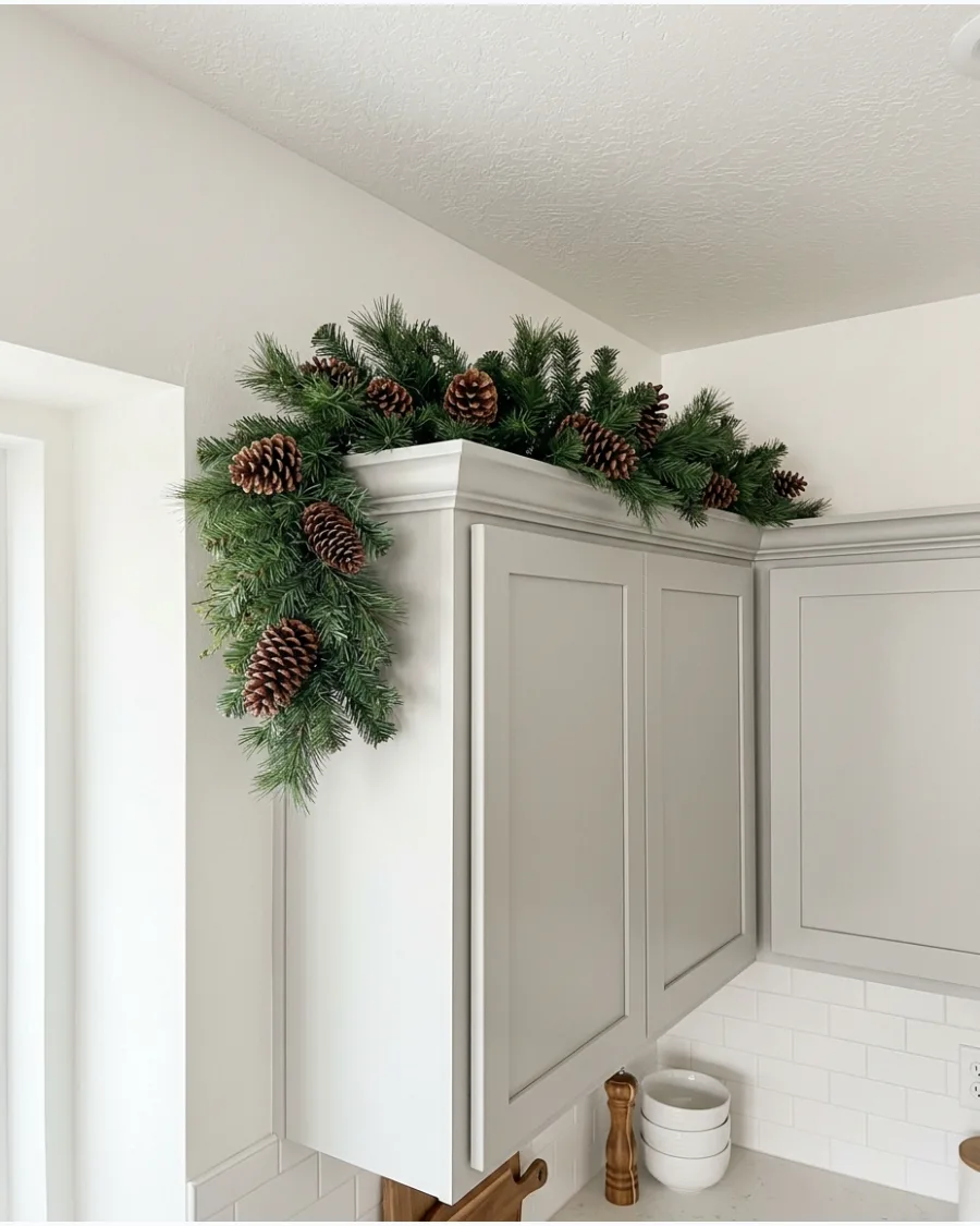 4. Garland With Natural Pinecones