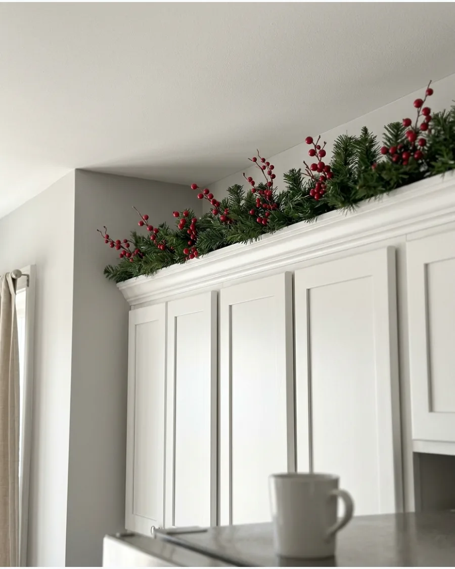 5. Garland With Red Berry Sprigs