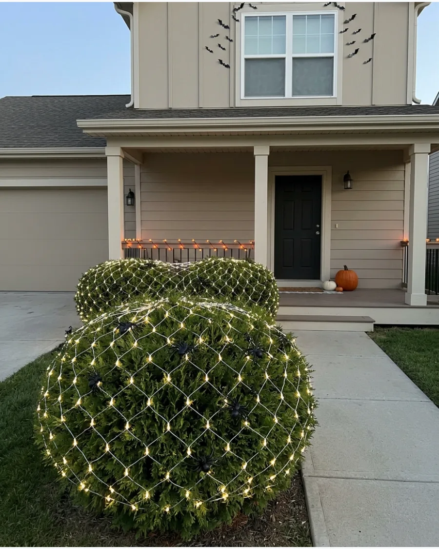 16. Lighted Spiderweb Bushes