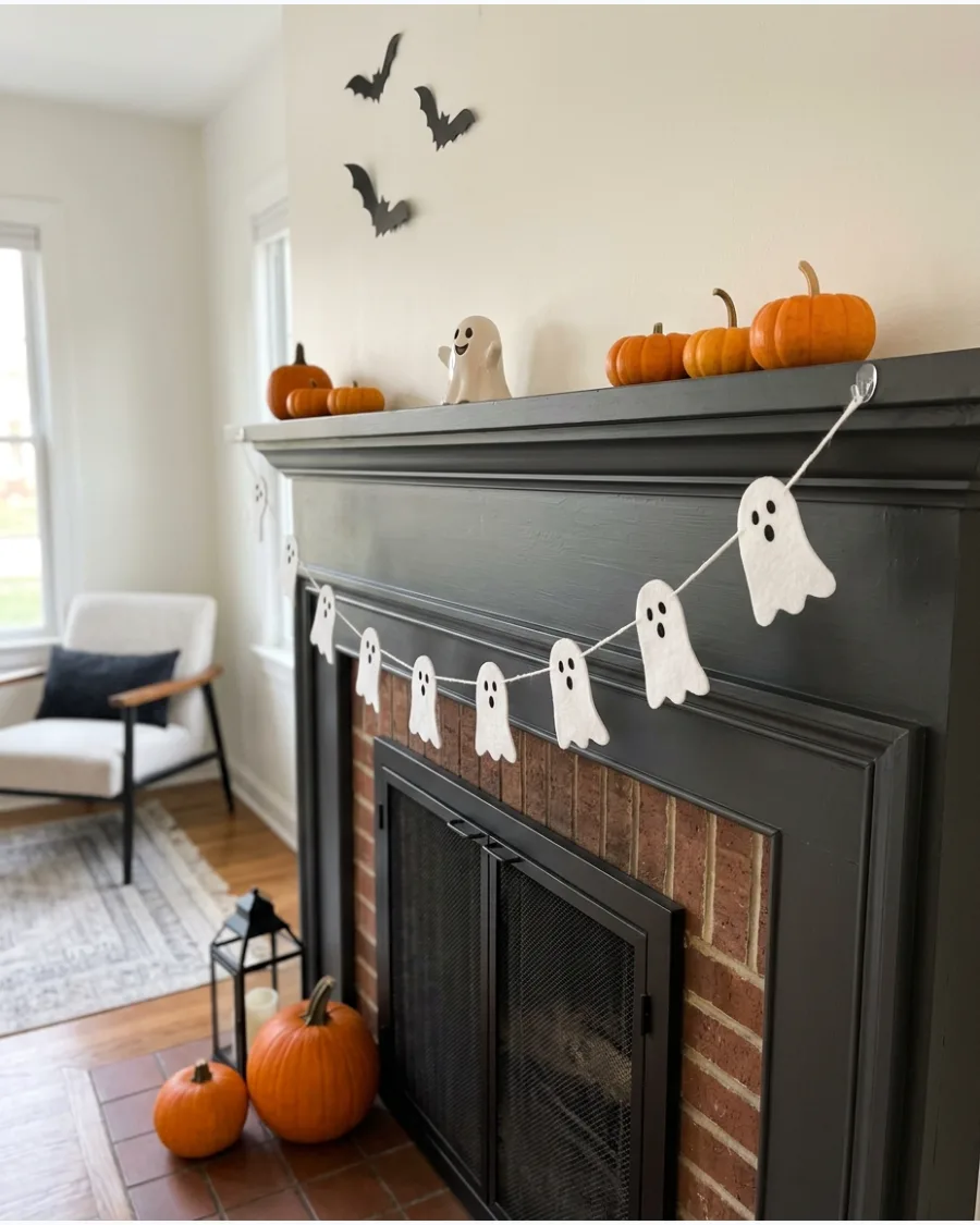 5. Simple Ghost Garland