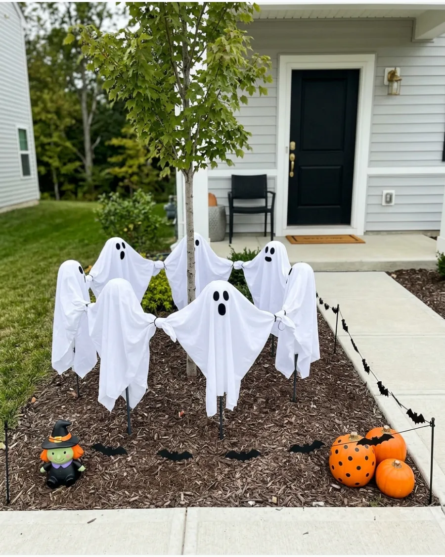 28. Dancing Ghost Circle