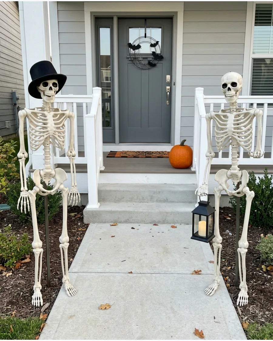 31. Skeleton Guard Walkway