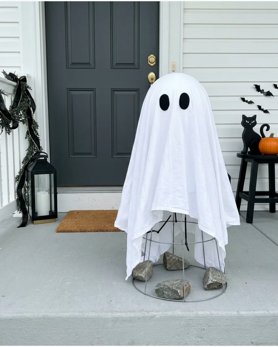 1. Classic Tomato Cage Ghost