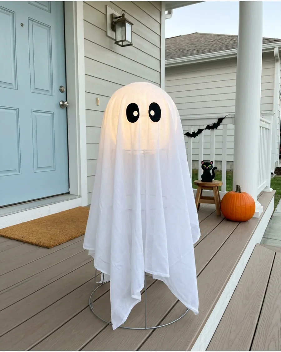 16. Puck-Light Ghost Head