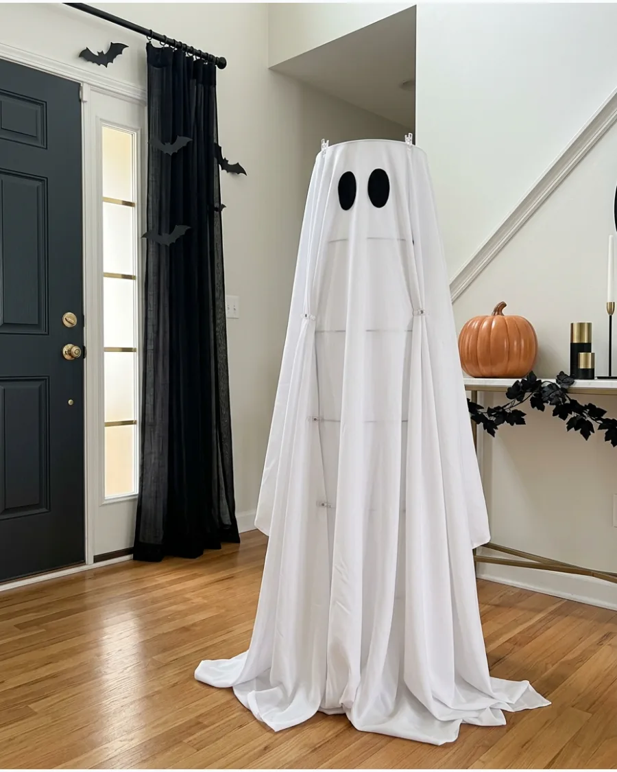 2. No-Sew Tomato Cage Ghost