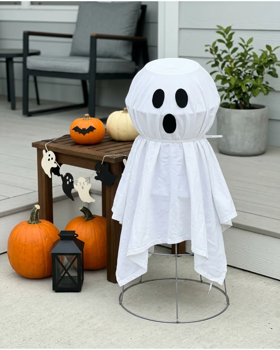 8. Five-Minute Tomato Cage Ghost