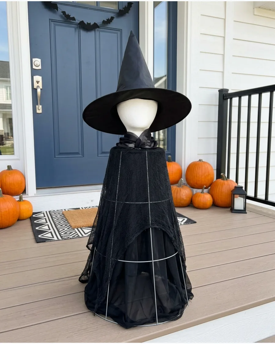 25. Friendly Faceless Witch