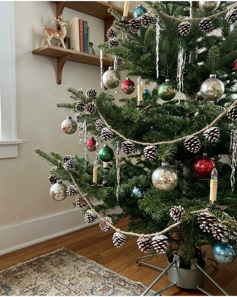 28. Pinecone Christmas Tree Garland