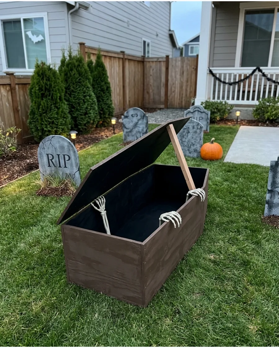 38. Coffin Escape Scene