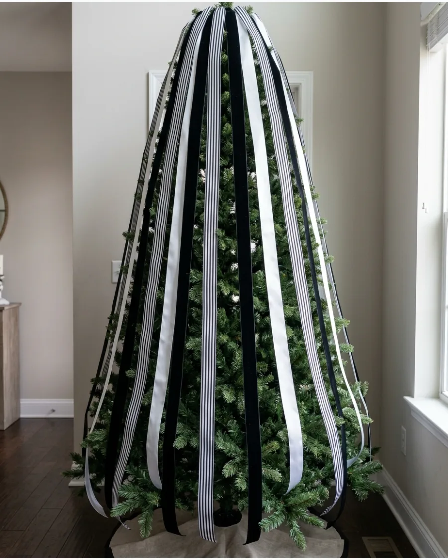 5. Black and White Ribbon Christmas Tree