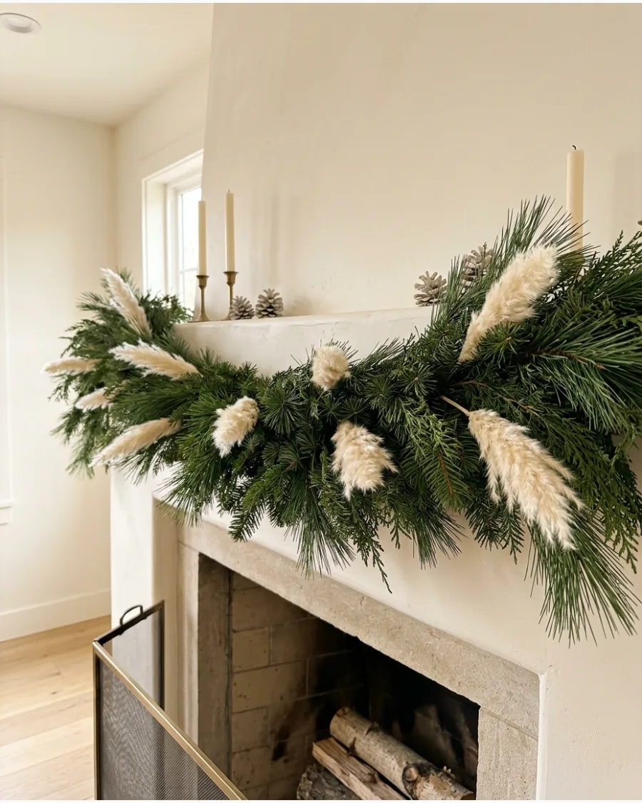 23. Pampas and Evergreen Christmas Garland