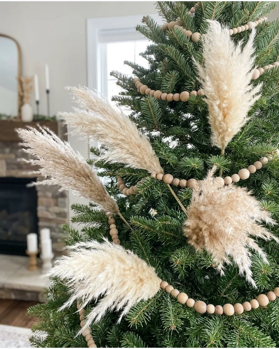 5. Pampas Grass Christmas Tree