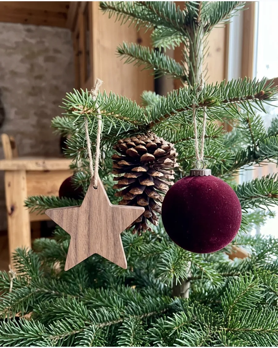 8. Burgundy and Brown Christmas Tree