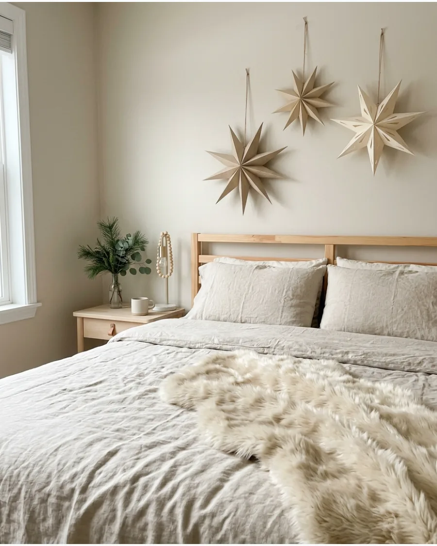 23. Neutral Christmas Bedroom