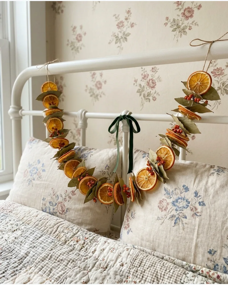 33. Cottagecore Christmas Bedroom