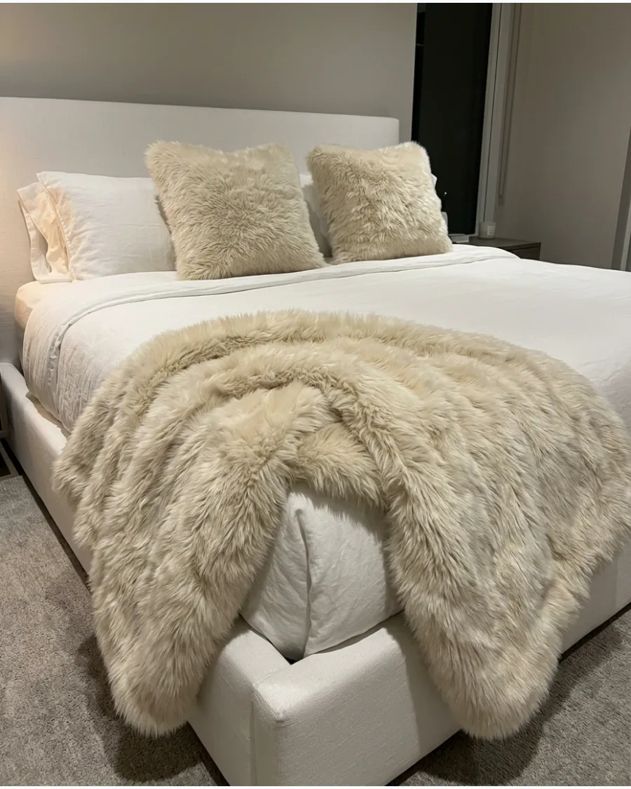 43. Christmas Bed With Faux Fur Layers