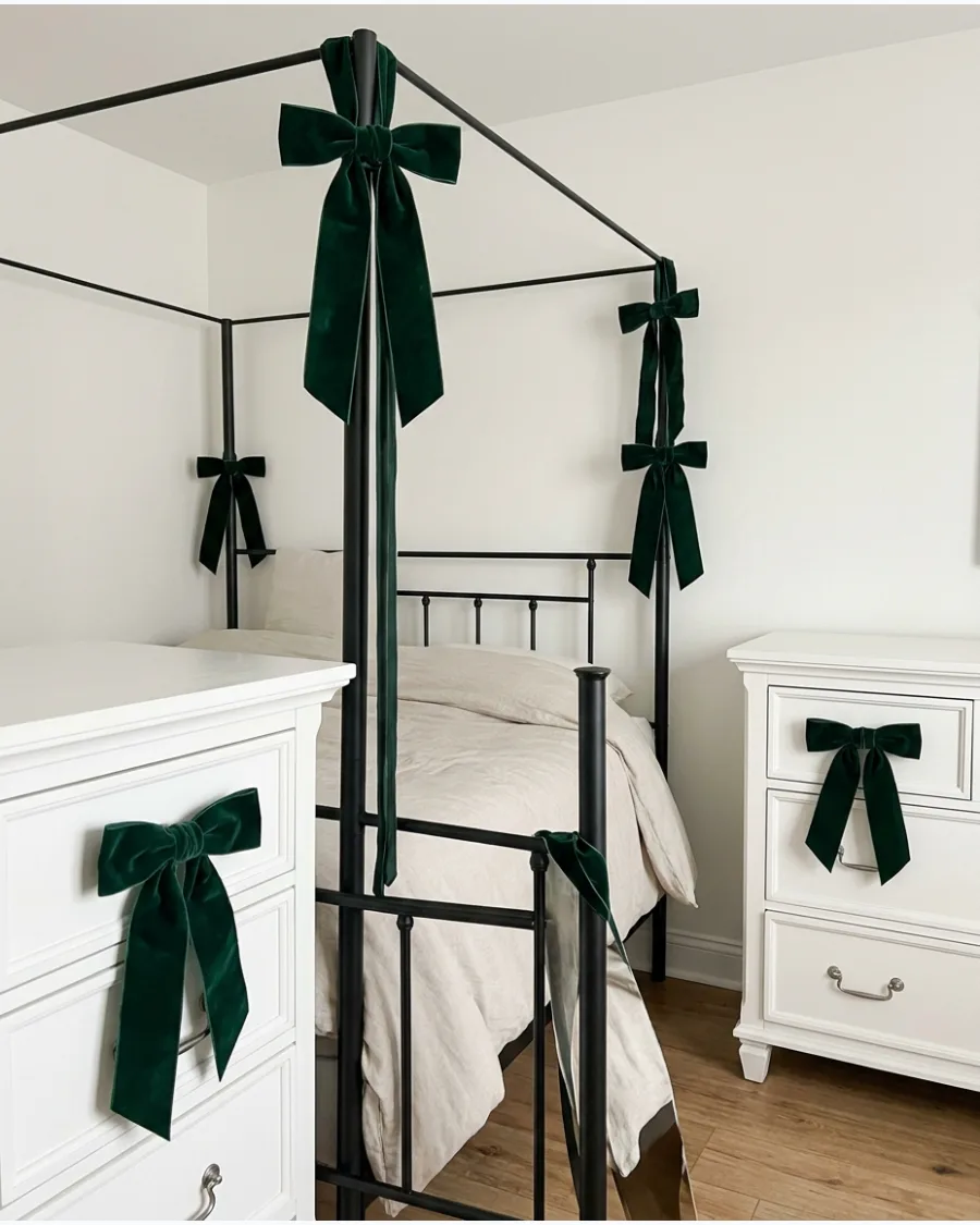 70. DIY Velvet Bow Christmas Bedroom