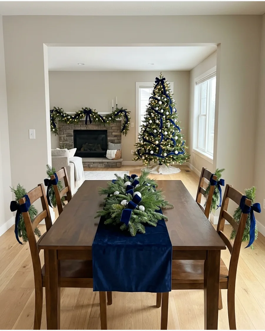 64. Open-Plan Christmas Dining Room